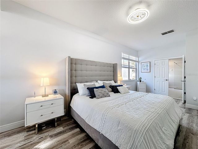 14376 LORD BARCLAY DRIVE, Orlando, FL 32837