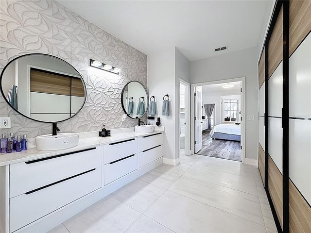 14376 LORD BARCLAY DRIVE, Orlando, FL 32837