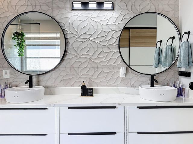 14376 LORD BARCLAY DRIVE, Orlando, FL 32837