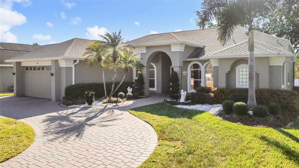 Image 3 of property listing at 14376 LORD BARCLAY DRIVE, Orlando, FL 32837