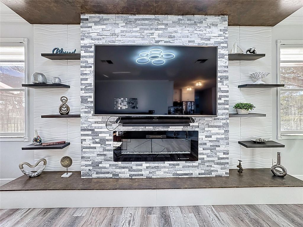 Image 29 of property listing at 14376 LORD BARCLAY DRIVE, Orlando, FL 32837