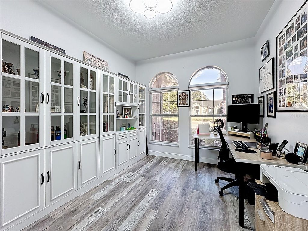 Image 34 of property listing at 14376 LORD BARCLAY DRIVE, Orlando, FL 32837