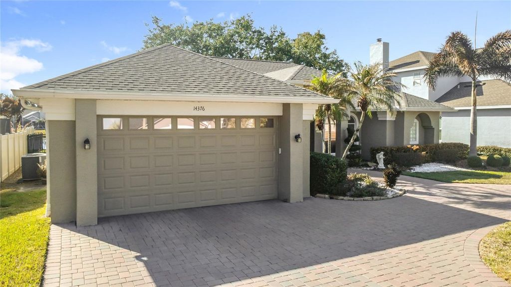 Image 5 of property listing at 14376 LORD BARCLAY DRIVE, Orlando, FL 32837