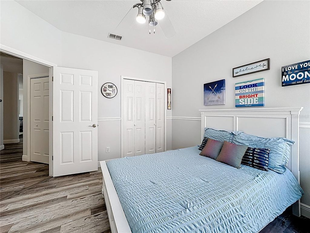 Image 42 of property listing at 14376 LORD BARCLAY DRIVE, Orlando, FL 32837