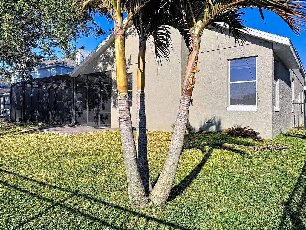 Image 60 of property listing at 14376 LORD BARCLAY DRIVE, Orlando, FL 32837