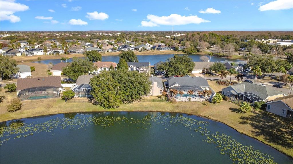 Image 68 of property listing at 14376 LORD BARCLAY DRIVE, Orlando, FL 32837