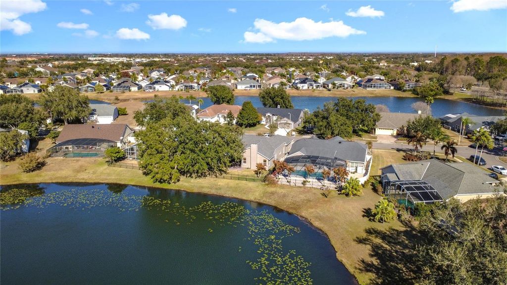 Image 69 of property listing at 14376 LORD BARCLAY DRIVE, Orlando, FL 32837