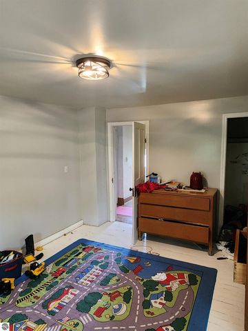9530 W Denver Road, Lake, MI 48632