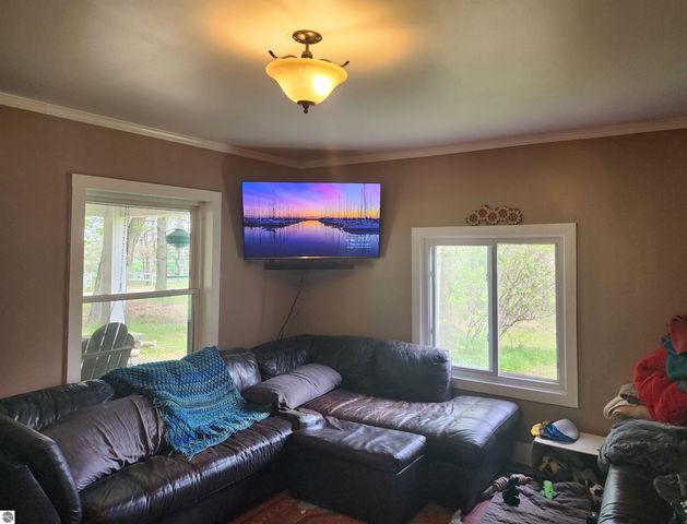 9530 W Denver Road, Lake, MI 48632