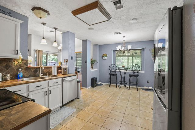 1712 Timberline Lane, Sherman, TX 75092