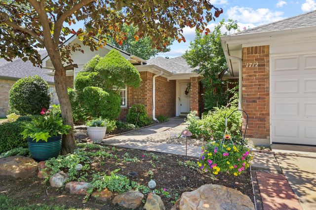 1712 Timberline Lane, Sherman, TX 75092