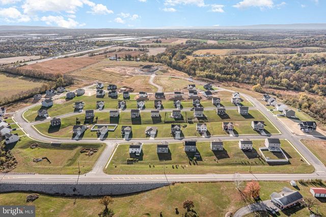 8 LANTERN CT, Carlisle, PA 17013