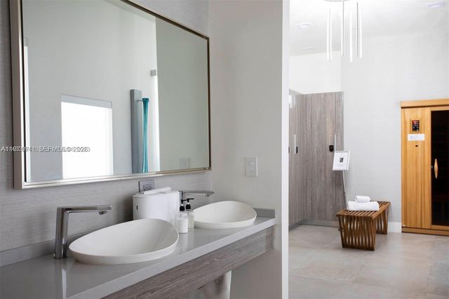 4775 Collins Ave 1806, Miami Beach, FL 33140