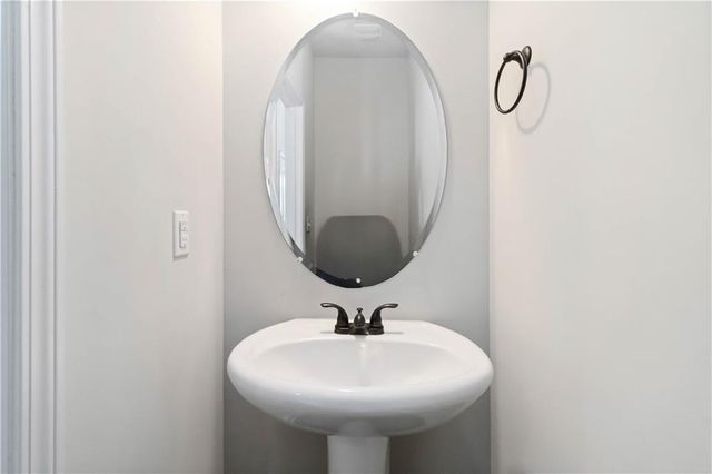 2321 Willow Shade Lane, Loganville, GA 30052