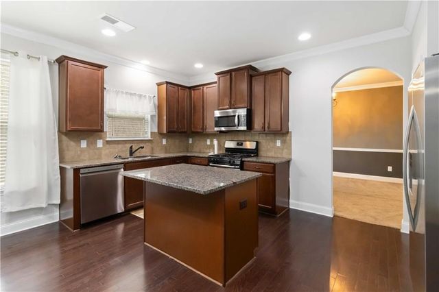 2321 Willow Shade Lane, Loganville, GA 30052