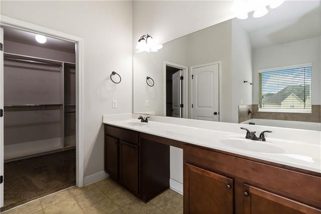 2321 Willow Shade Lane, Loganville, GA 30052