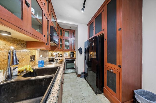 1289 Marseille Dr 45, Miami Beach, FL 33141