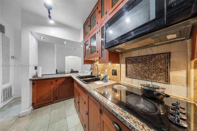 1289 Marseille Dr 45, Miami Beach, FL 33141