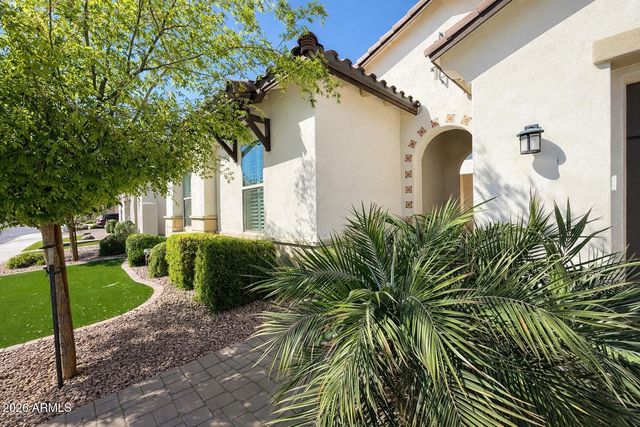 2110 E Aquarius Place, Chandler, AZ 85249