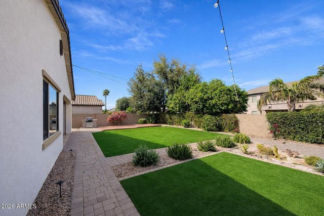 2110 E Aquarius Place, Chandler, AZ 85249