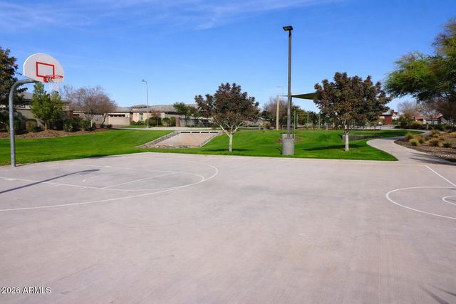 2110 E Aquarius Place, Chandler, AZ 85249