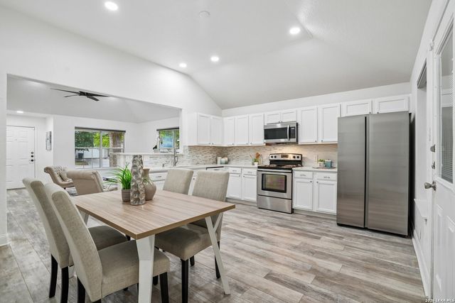 1722 Coxwold Ct, San Antonio, TX 78245
