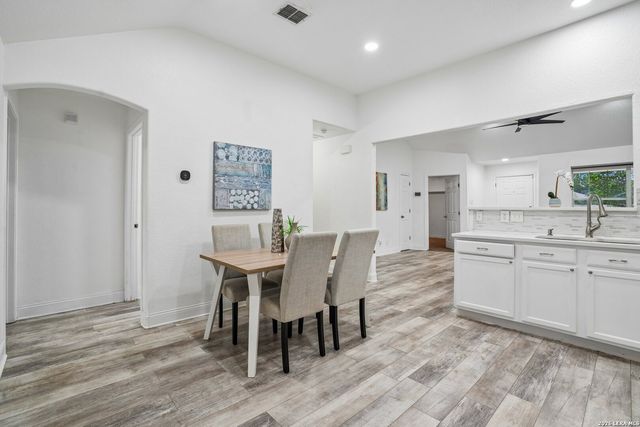 1722 Coxwold Ct, San Antonio, TX 78245