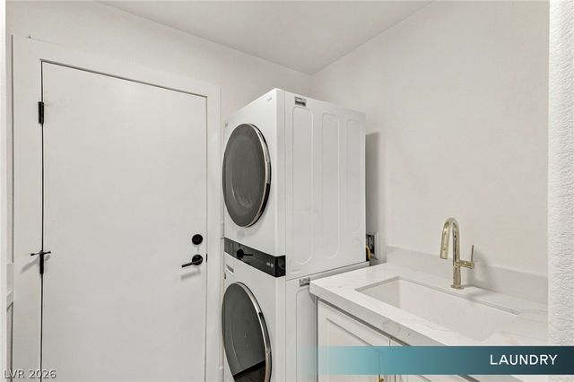 9009 Barium Rock Avenue, Las Vegas, NV 89143