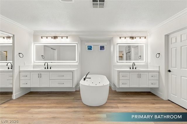 9009 Barium Rock Avenue, Las Vegas, NV 89143