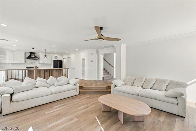 9009 Barium Rock Avenue, Las Vegas, NV 89143