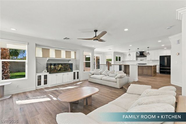 9009 Barium Rock Avenue, Las Vegas, NV 89143