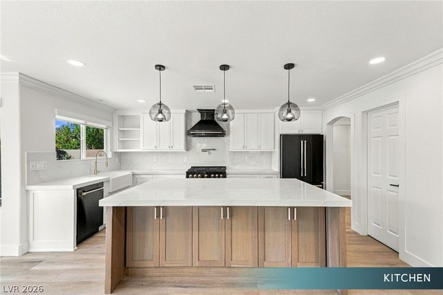 9009 Barium Rock Avenue, Las Vegas, NV 89143
