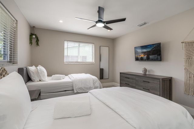 300 SE 8th Court, Pompano Beach, FL 33060