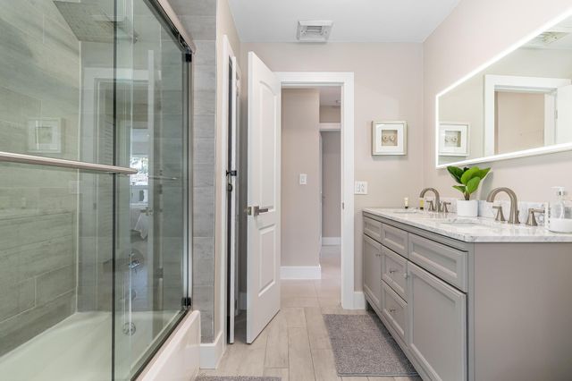 300 SE 8th Court, Pompano Beach, FL 33060