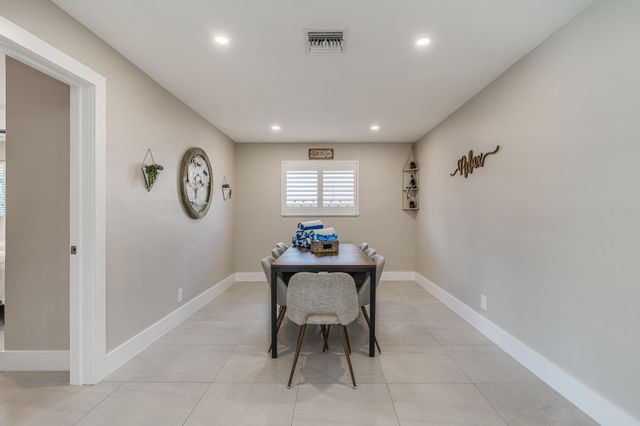 300 SE 8th Court, Pompano Beach, FL 33060