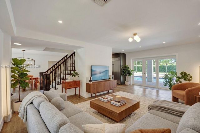 8320 SW 161st St, Palmetto Bay, FL 33157