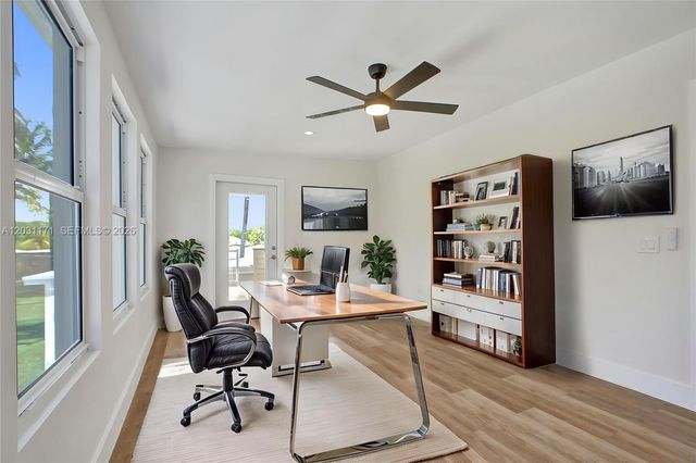 8320 SW 161st St, Palmetto Bay, FL 33157