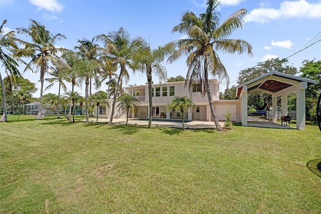 8320 SW 161st St, Palmetto Bay, FL 33157
