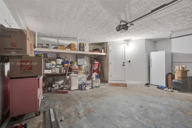 8320 SW 161st St, Palmetto Bay, FL 33157