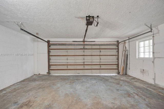 8320 SW 161st St, Palmetto Bay, FL 33157
