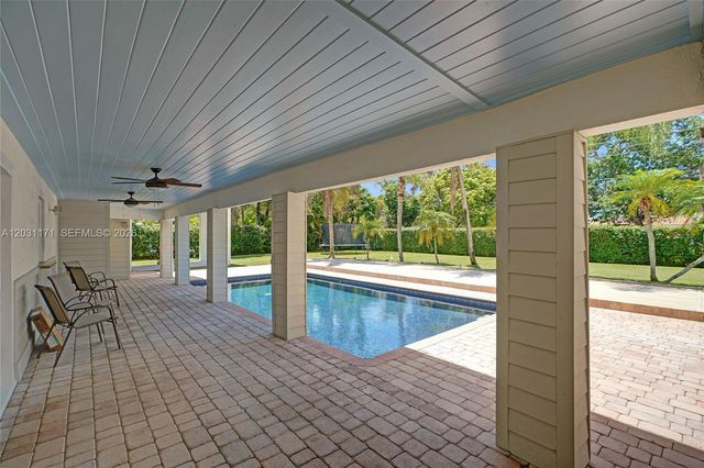 8320 SW 161st St, Palmetto Bay, FL 33157