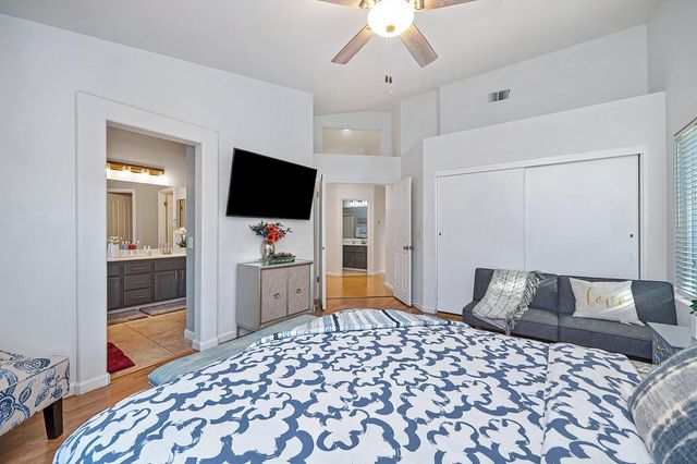8705 Laguna Star Dr, Elk Grove, CA 95758
