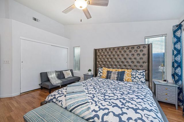 8705 Laguna Star Dr, Elk Grove, CA 95758