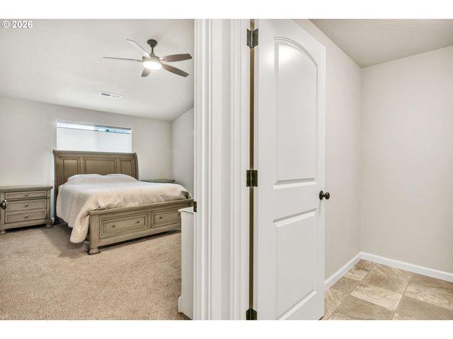 632 N 5TH St, Creswell, OR 97426