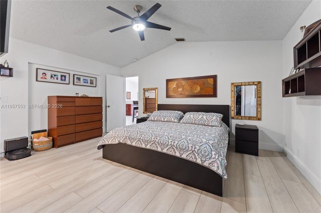 2915 NW 95th Ave, Coral Springs, FL 33065