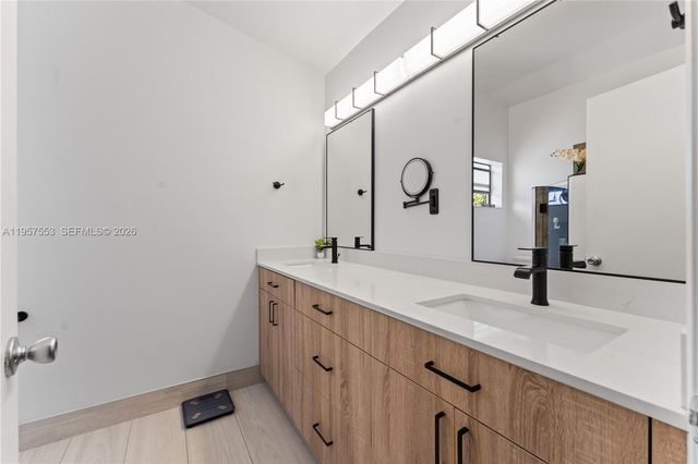 2915 NW 95th Ave, Coral Springs, FL 33065