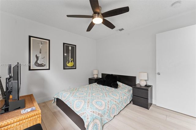 2915 NW 95th Ave, Coral Springs, FL 33065