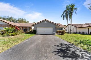 2915 NW 95th Ave, Coral Springs, FL 33065