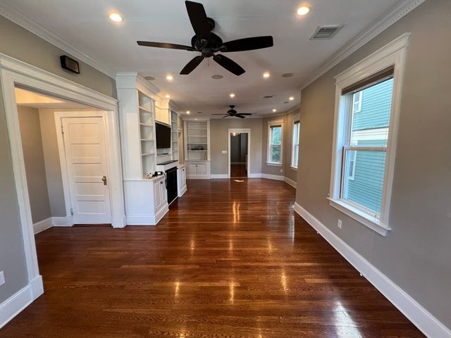 118 King Street 1, Boston, MA 02124