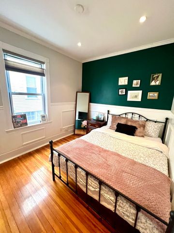 118 King Street 1, Boston, MA 02124